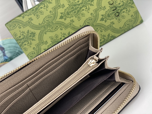 グッチ財布コピー着用イメージ